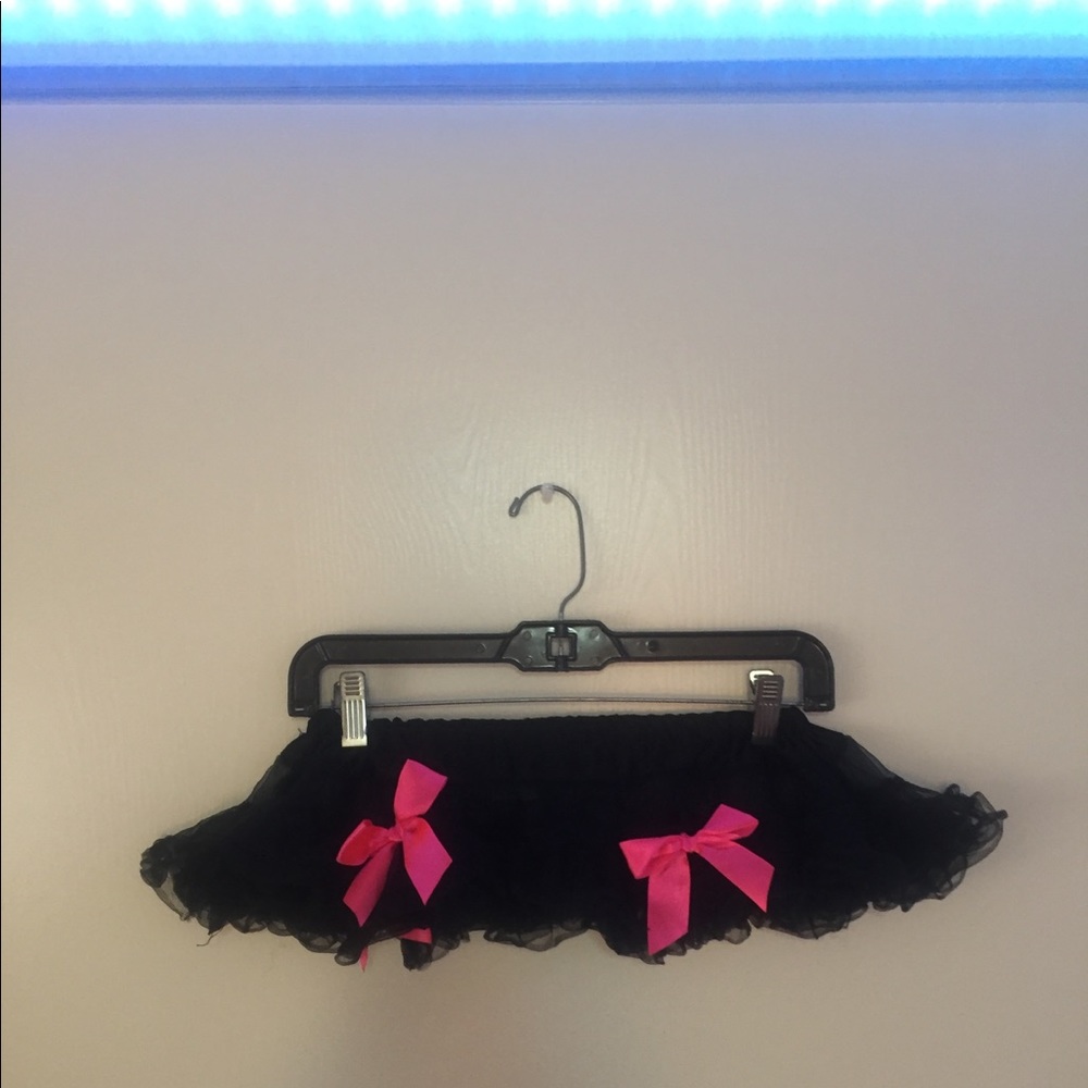 Black Mini Tutu W/ Pink Bows